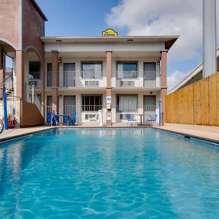 Motel Super 8 By Wyndham San Antonio Pearl District Downtown